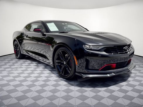 Used 2022 Chevrolet Camaro LT w/ Redline Edition RWD image 7