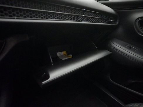 Used 2023 Honda HR-V LX image 29