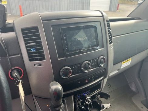 Used 2013 Mercedes-Benz Sprinter 2500 image 23