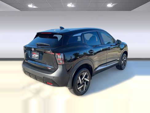 New 2026 Nissan Kicks SV image 9