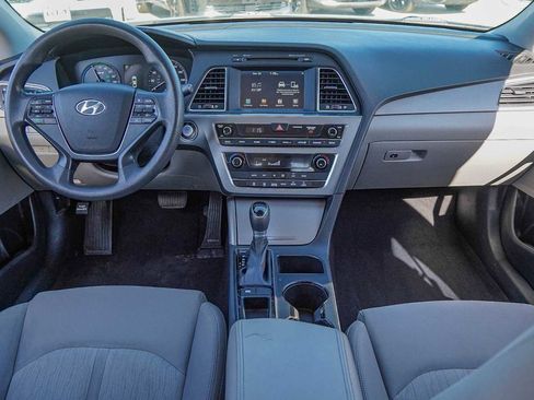 Used 2017 Hyundai Sonata SE image 30