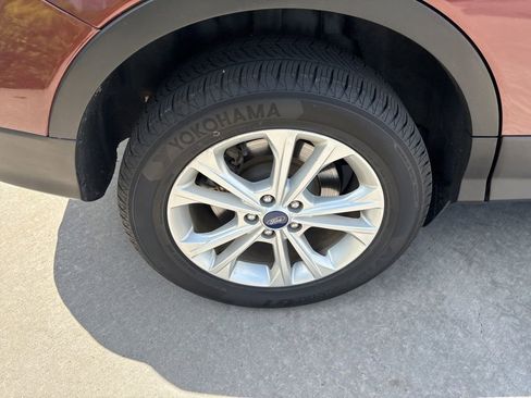 Used 2018 Ford Escape SEL FWD image 12