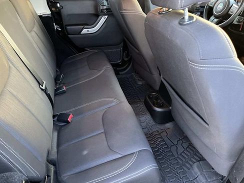 Used 2017 Jeep Wrangler Unlimited Sahara w/ Connectivity Group image 20