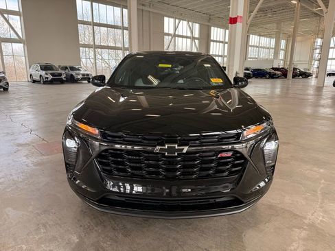 Used 2024 Chevrolet Trax RS w/ Sunroof Package image 8