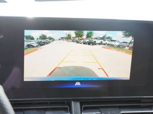 Used 2024 Chevrolet Trax RS w/ Sunroof Package FWD image 24