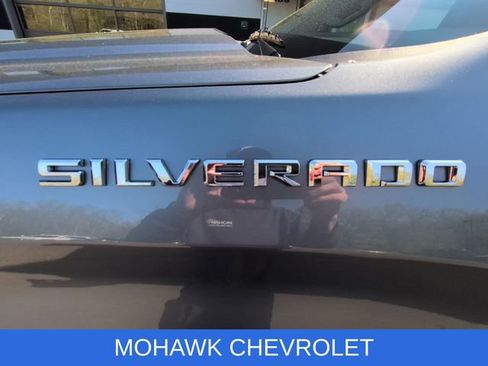 Used 2020 Chevrolet Silverado 1500 Custom w/ Custom Value Package AWD/4WD image 31