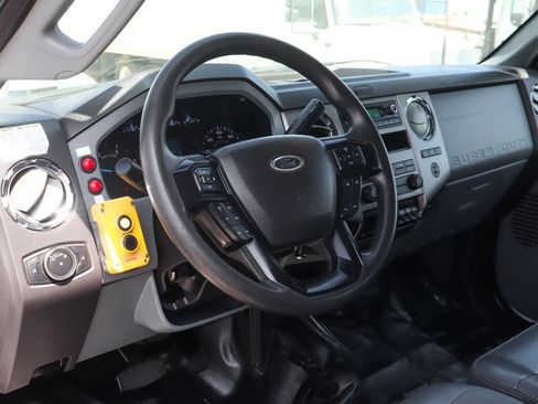 Used 2023 Ford F650 2WD Crew Cab Super Duty image 19