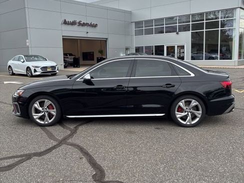 Used 2021 Audi S4 Premium Plus w/ Premium Plus Package image 2