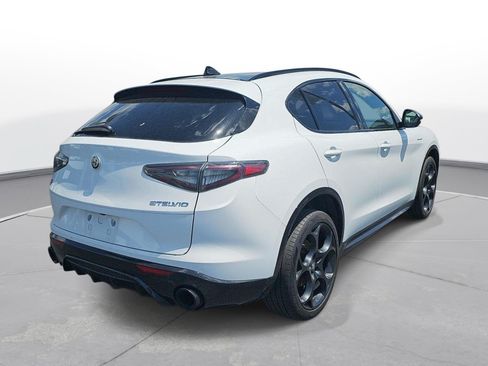 Used 2024 Alfa Romeo Stelvio Veloce AWD/4WD image 6
