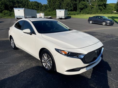 Used 2021 MAZDA MAZDA3 s FWD image 8