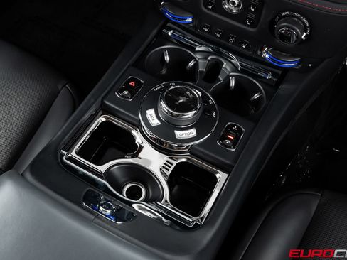 Used 2016 Rolls-Royce Wraith RWD image 31