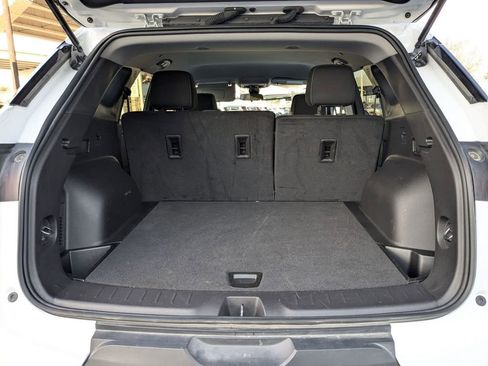 Used 2025 Chevrolet Blazer LT image 25