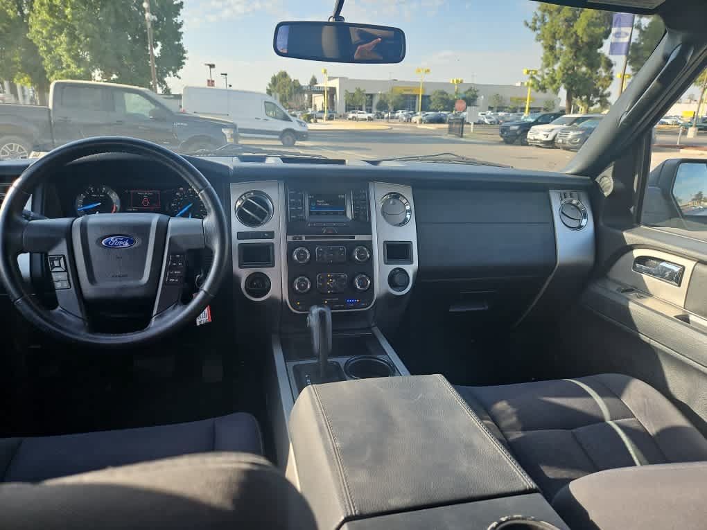Used 2016 Ford Expedition XLT RWD image 11