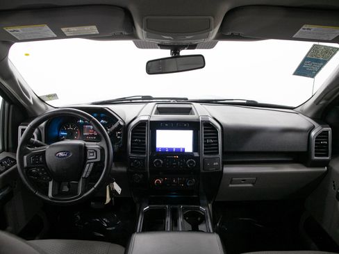 Used 2019 Ford F150 XLT w/ Equipment Group 302A Luxury AWD/4WD image 13