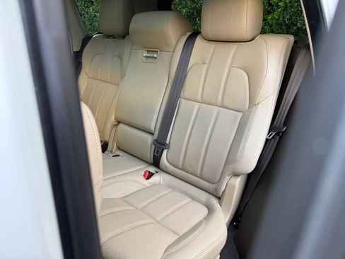 Used 2017 Land Rover Range Rover Sport HSE image 14