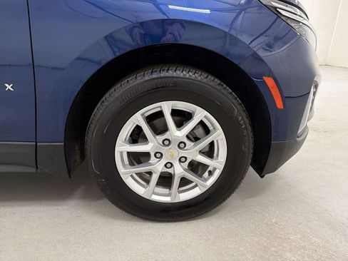 Used 2022 Chevrolet Equinox LT w/ Driver Convenience Package image 14