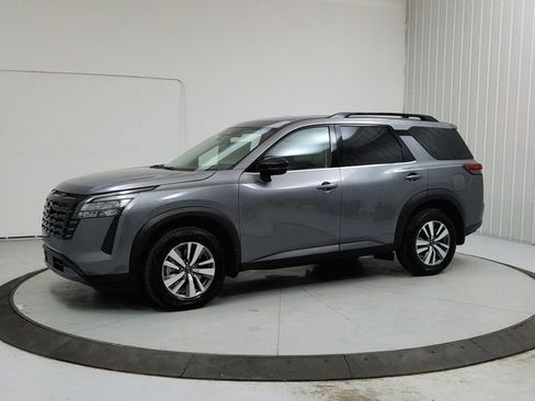 New 2026 Nissan Pathfinder SL FWD image 3