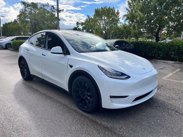 Used 2021 Tesla Model Y Long Range AWD/4WD image 1