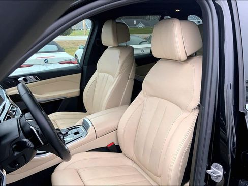 Used 2021 BMW X5 xDrive40i w/ Premium Package image 7