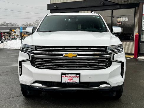 Used 2023 Chevrolet Suburban Premier image 9