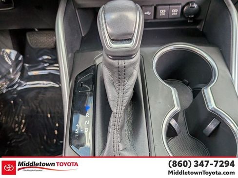 Used 2020 Toyota Highlander XLE AWD/4WD image 27