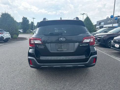 Used 2018 Subaru Outback 2.5i Limited AWD/4WD image 4