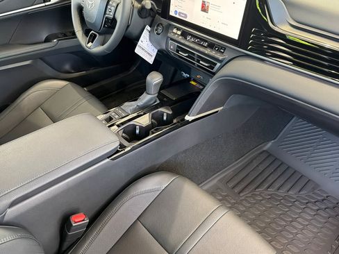 Used 2026 Toyota Camry XSE FWD image 19