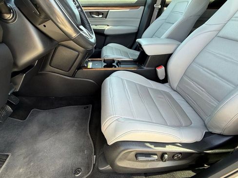 Used 2022 Honda CR-V Touring image 12
