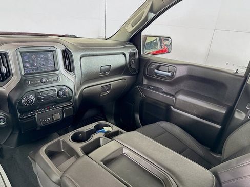 Used 2023 Chevrolet Silverado 1500 Custom image 18