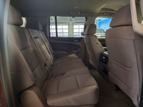 Used 2019 Chevrolet Suburban LS image 17