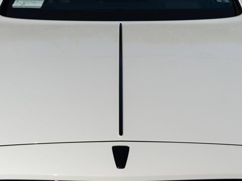 Used 2024 Bentley Flying Spur V8 image 17