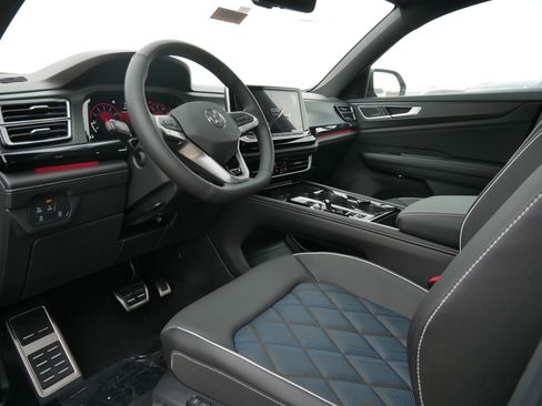 New 2026 Volkswagen Atlas Cross Sport SEL Premium R-Line image 3