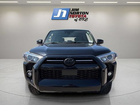 Used 2021 Toyota 4Runner SR5 Premium w/ Moonroof Package AWD/4WD image 2
