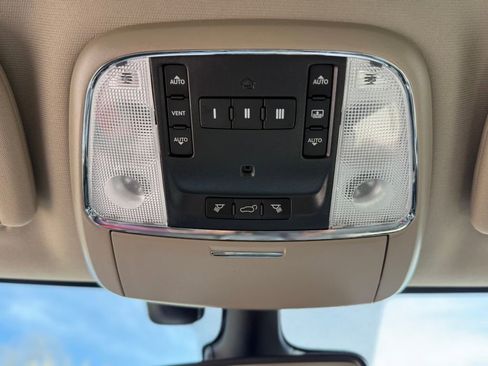 Used 2018 Jeep Grand Cherokee Overland AWD/4WD image 26