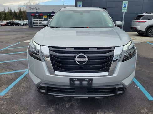 New 2025 Nissan Pathfinder SV w/ Cargo Package image 10