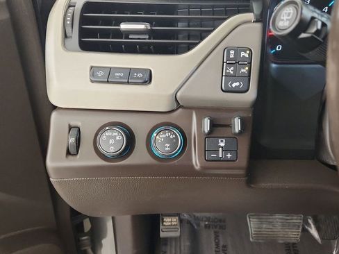 Used 2019 GMC Yukon XL Denali w/ Open Road Package image 32