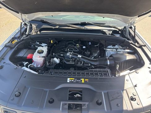 Used 2023 Jeep Grand Cherokee L Laredo image 32