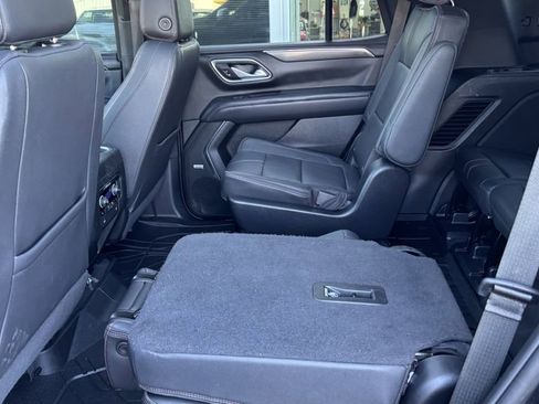 Used 2022 Chevrolet Tahoe RST w/ Luxury Package AWD/4WD image 25