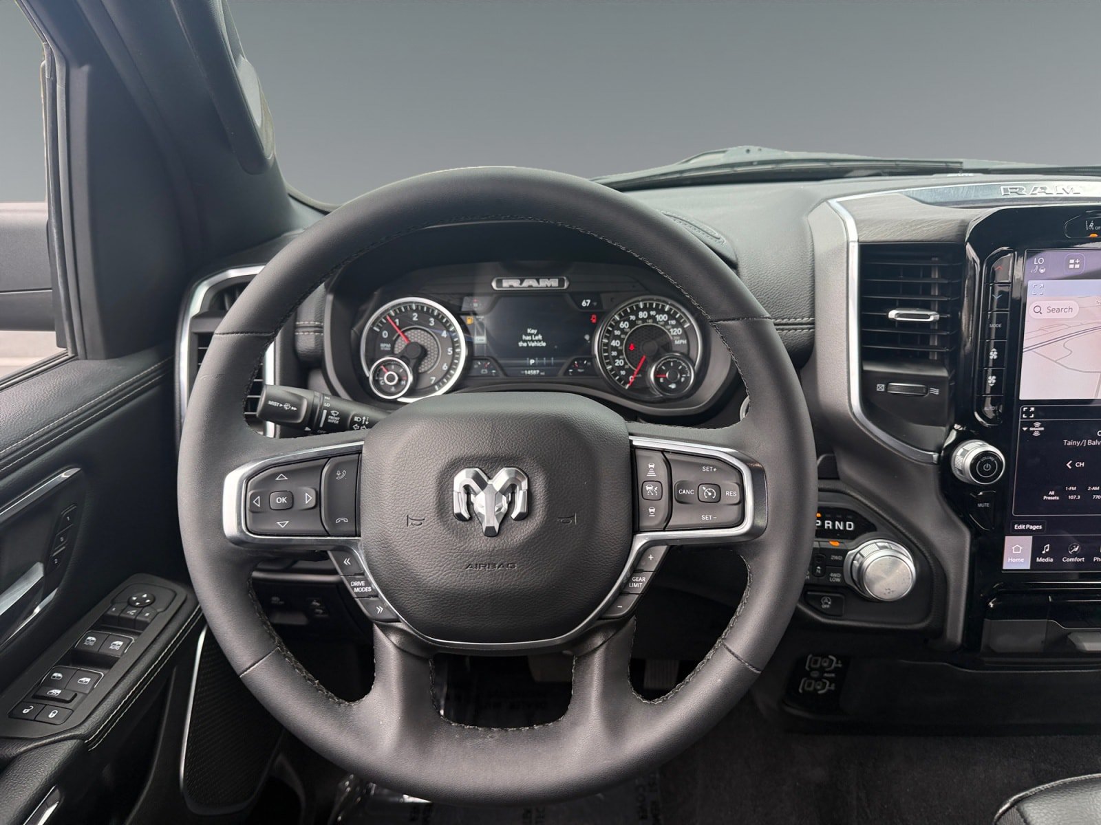 Used 2025 RAM 1500 Laramie AWD/4WD image 2