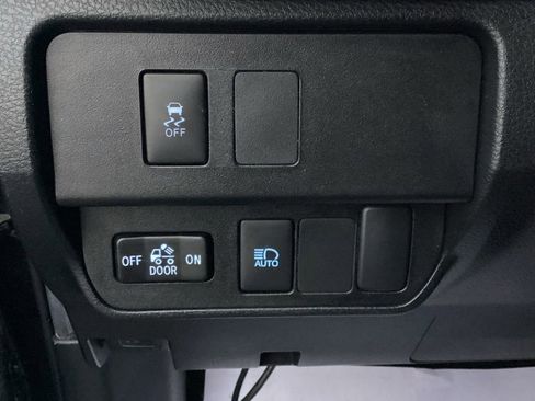 Used 2023 Toyota Tacoma SR5 RWD image 21