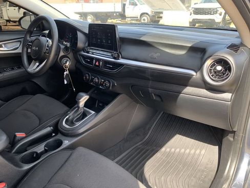 Used 2023 Kia Forte LXS w/ LXS Technology Package FWD image 27