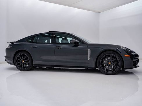 Certified 2023 Porsche Panamera 4 Platinum Edition image 9