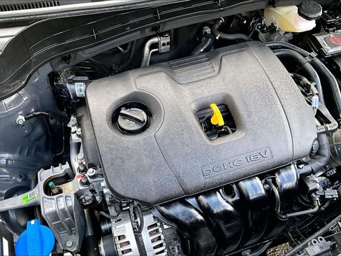 Used 2025 Kia Soul LX FWD image 33