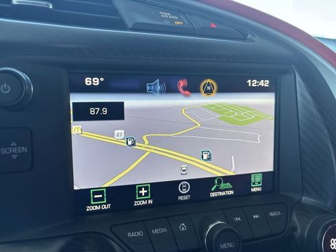 Used 2015 Chevrolet Corvette Z06 w/ 3LZ Preferred Equipment Group image 24