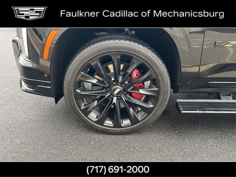 Used 2026 Cadillac Escalade V w/ LPO, ONYX Package image 24