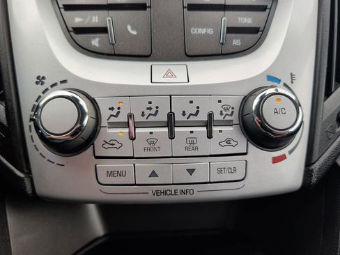 Used 2017 Chevrolet Equinox LT image 15