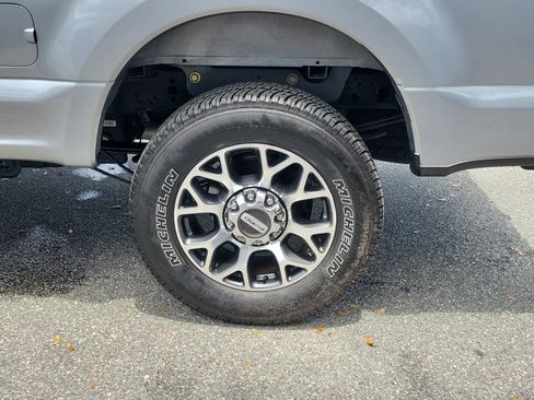 Used 2020 Ford F250 Lariat w/ Lariat Value Package AWD/4WD image 5