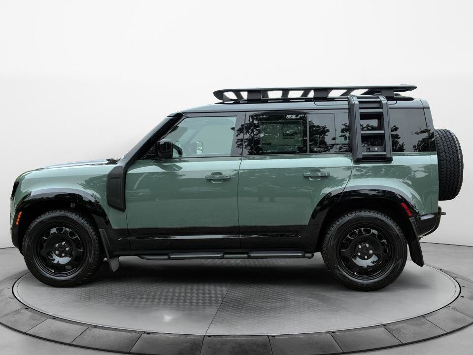 New 2026 Land Rover Defender 110 Trophy Edition AWD/4WD image 4