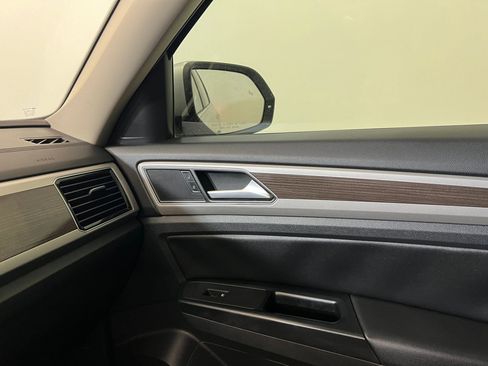 Used 2019 Volkswagen Atlas SEL image 30