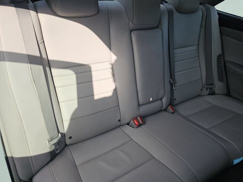 Used 2017 Toyota Camry XLE w/ Moonroof Package FWD image 27